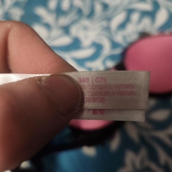 Vs bra - Picture 2 of 3